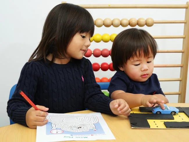 Child with amazing memory, doing activities at Shichida