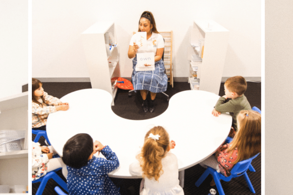 About Flash cards How to use flashcards: Early learning teacher showing kids flashcards in a Shichida class