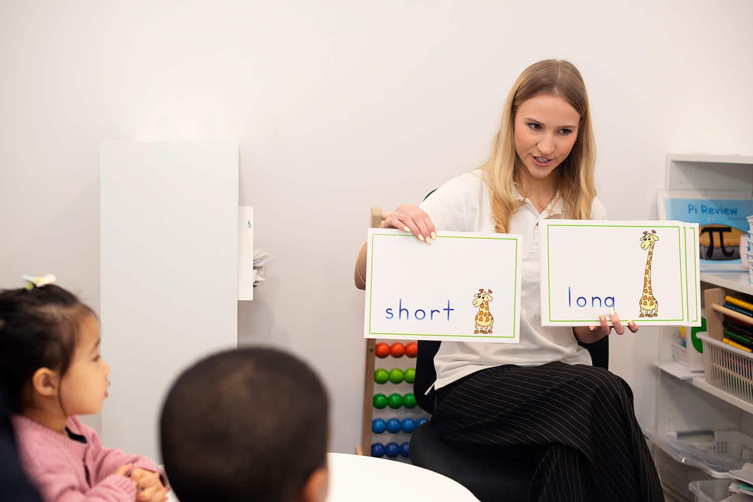 Flashcards for preschoolers shown by a Shichida teacher