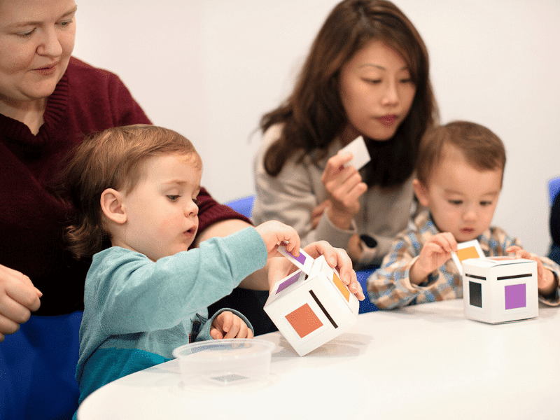 How to teach kids critical thinking - Sensory play colour matching game