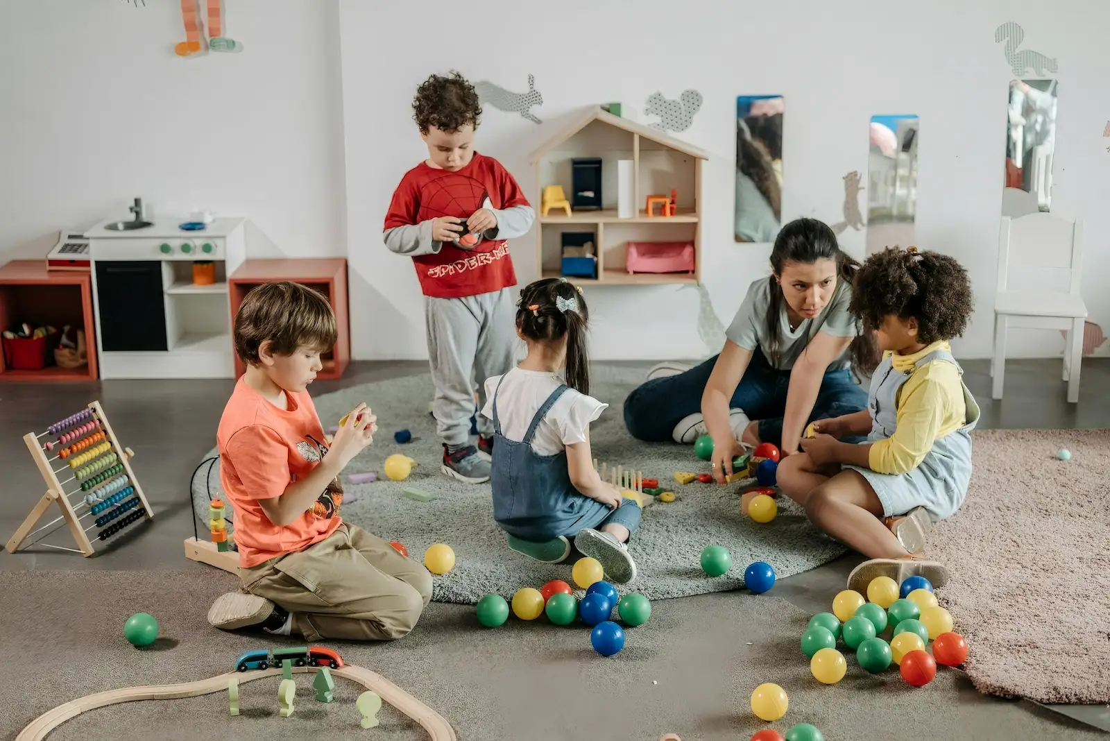 Early Years Learning Framework - Children exploring and learning through play at an early learning centre