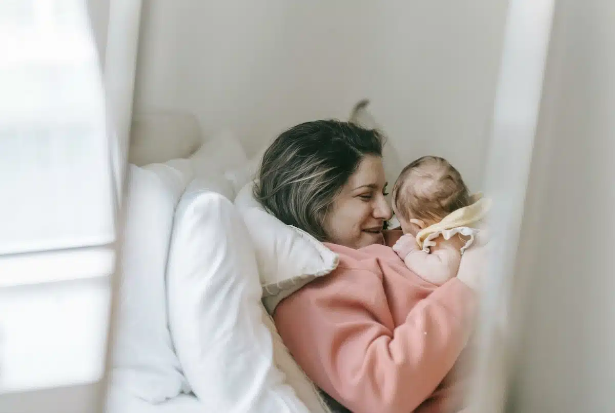 Early stimulation begins with simple moments