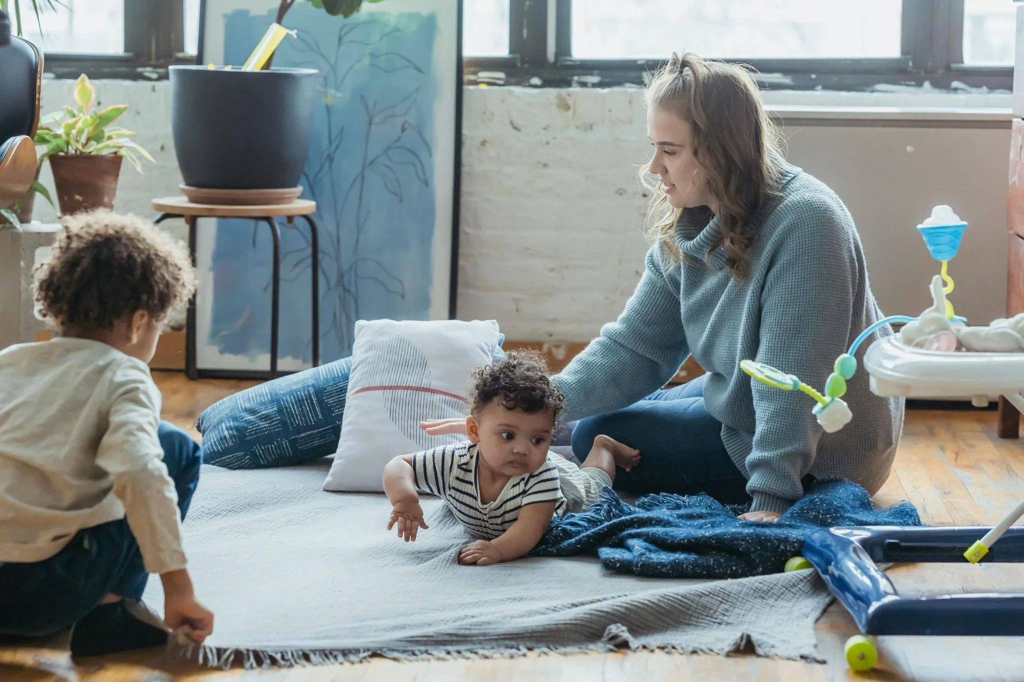mother-baby-tummy-time